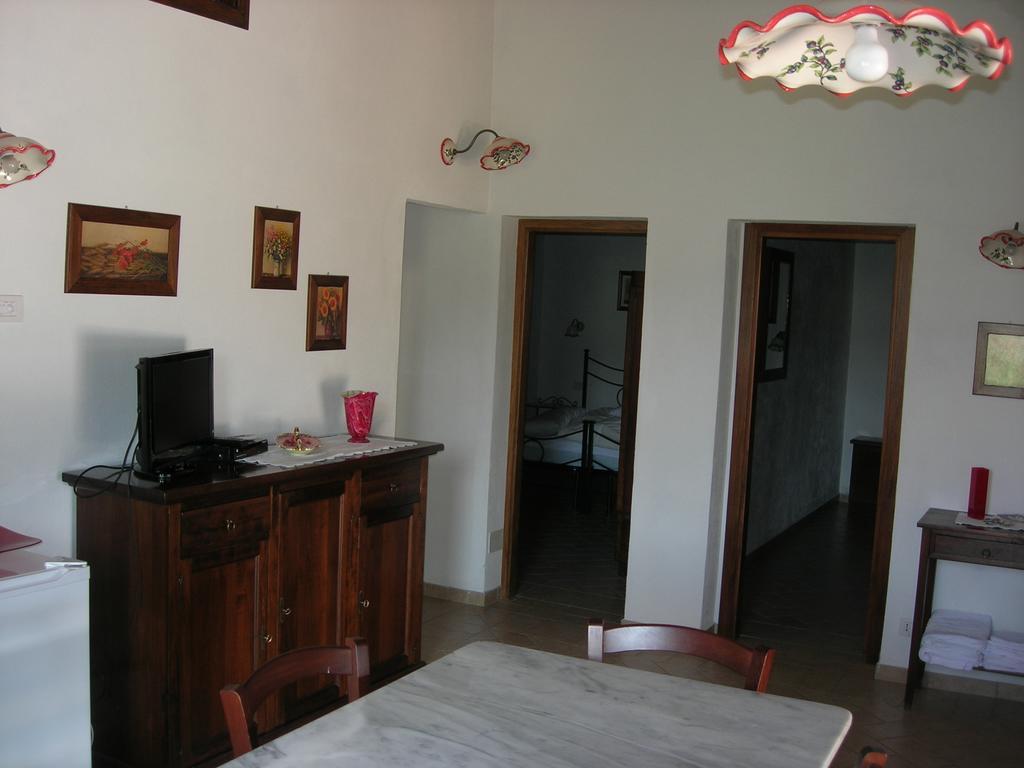 Agriturismo La Valle Del Sole Castiglione dʼOrcia Oda fotoğraf